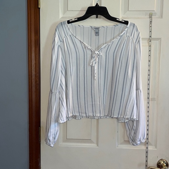 Arizona- long sleeve, white with blue stripes top, BoHo size large. - Picture 1 of 6